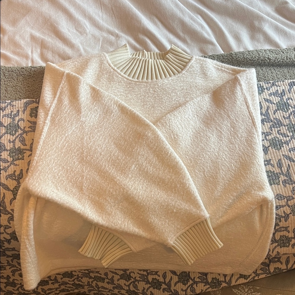 Abercrombie & Fitch Cream Turtleneck Sweater